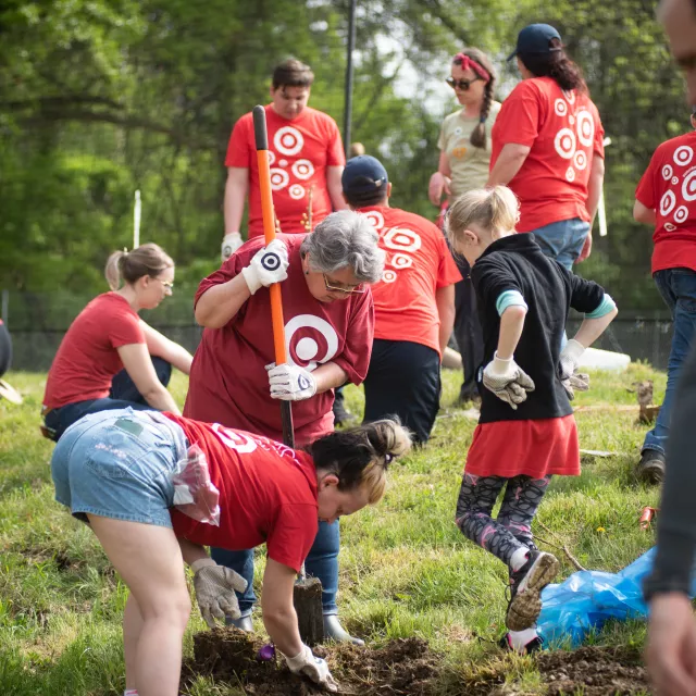Target Employees Dig In | Arbor Day Foundation