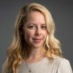 Lizzie Johnson headshot